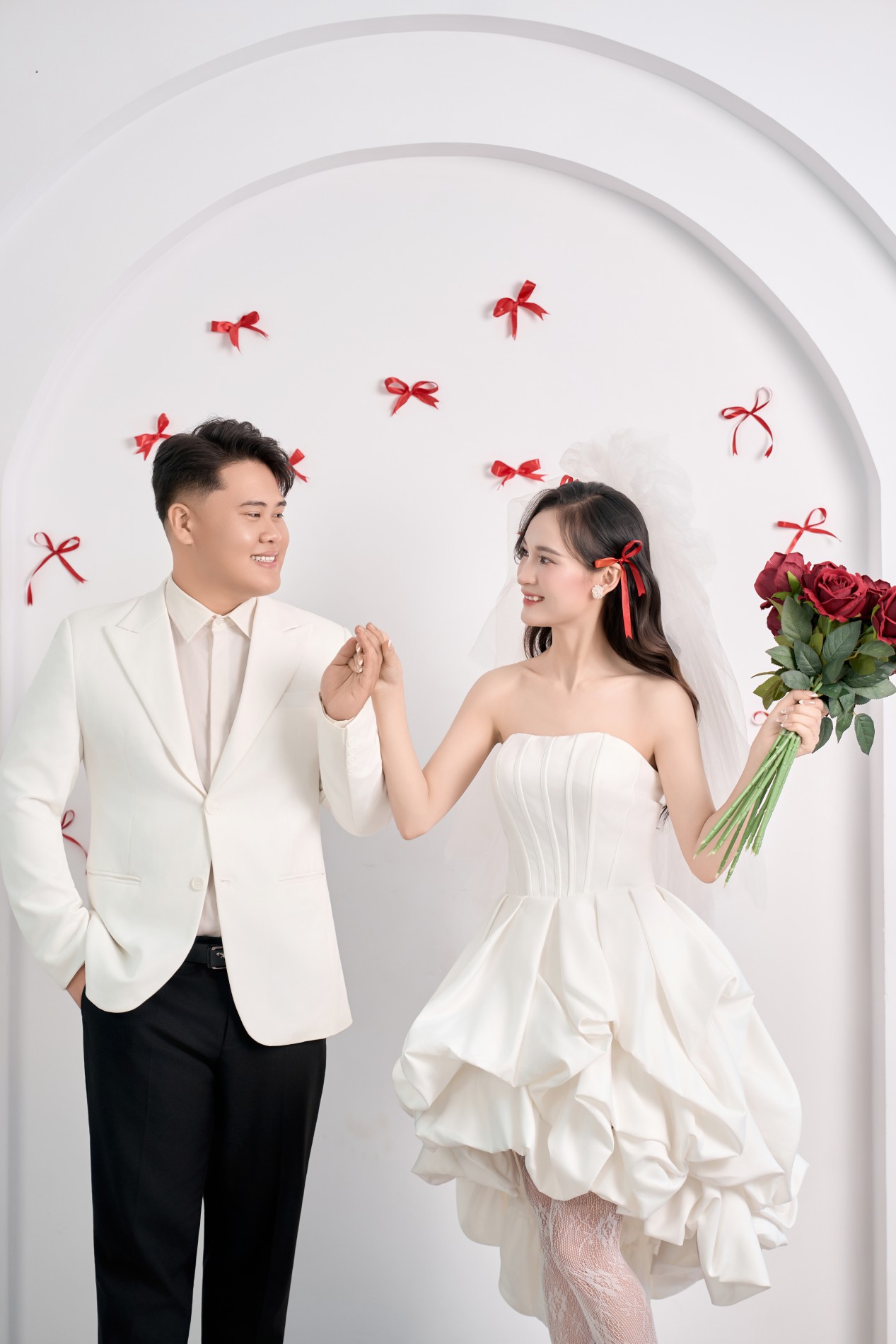 Phạm Sơn-Vi THúy