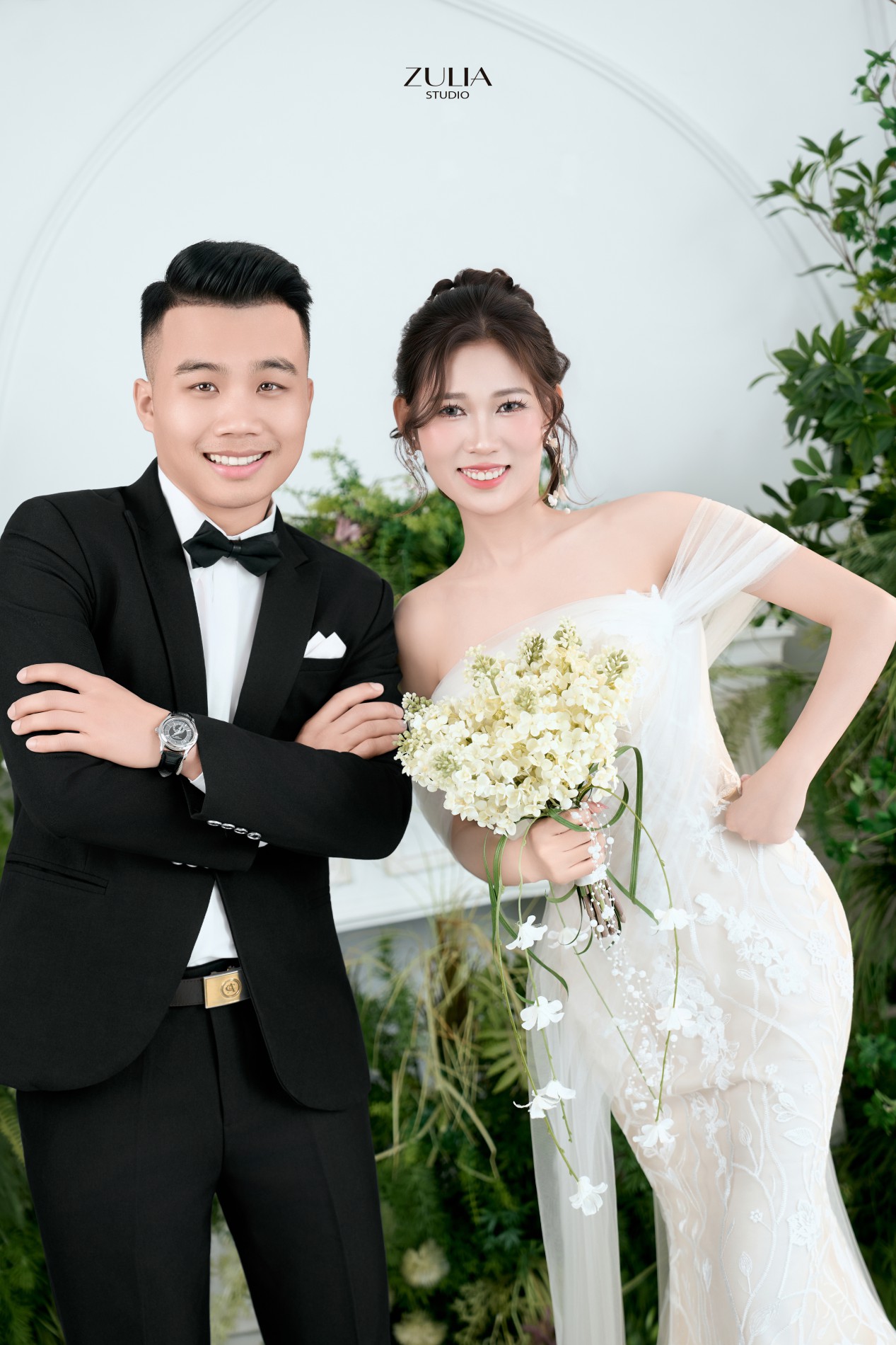 TRIỆU TÝ   & KHÁNH HUYỀN